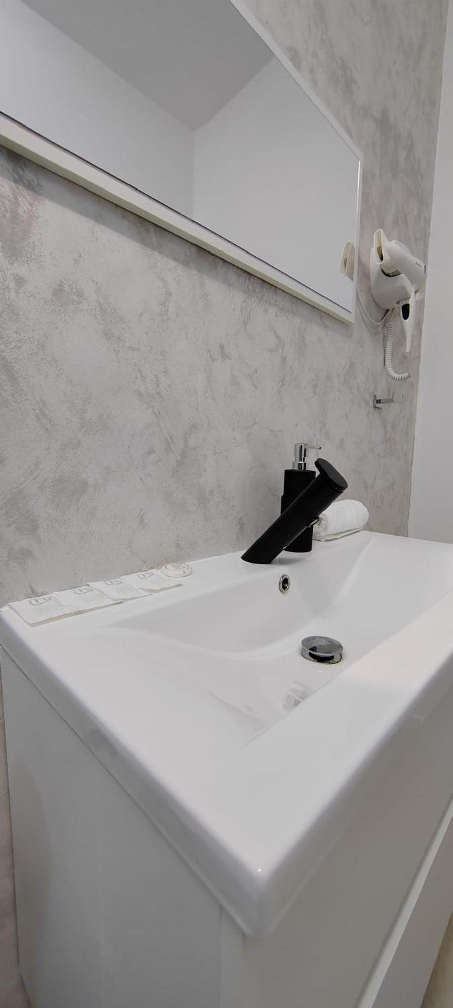 Casira Guesthouse Sînmartin Εξωτερικό φωτογραφία
